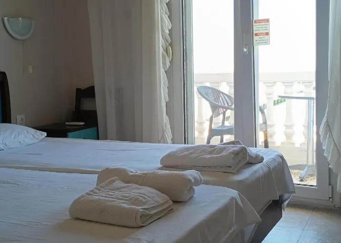 Aegean Hotell Agia Trias